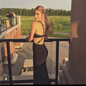 Beautiful black prom / formal dress